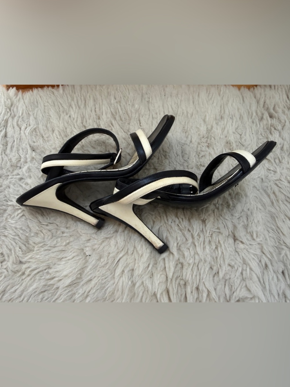 ✨PREOWNED ✨💯% AUTHENTIC CHANEL Black & Cream Cross-Strap Quilted Insole Heels - Picture 2 of 5